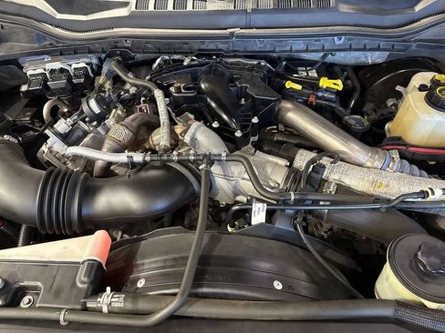 Used 2017 Ford F250 Platinum w/ Platinum Ultimate Package AWD/4WD image 62
