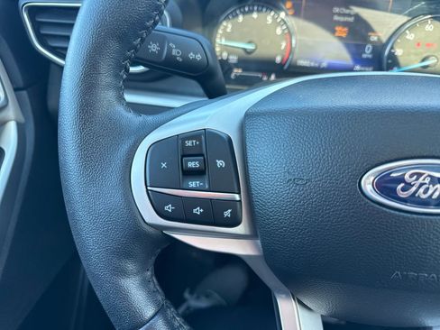 Used 2023 Ford Explorer XLT w/ Equipment Group 202A image 30