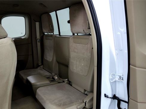 Used 2011 Toyota Tacoma 4x4 Access Cab w/ SR5 Pkg #2 image 22