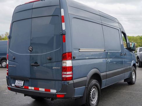 Used 2018 Mercedes-Benz Sprinter 2500 image 6