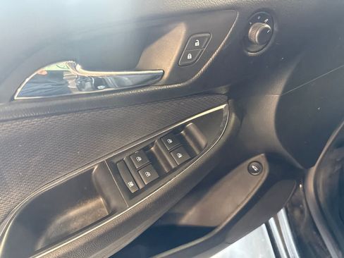 Used 2018 Chevrolet Cruze LT w/ Convenience Package FWD image 20