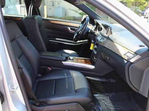 Used 2014 Mercedes-Benz E 350 Sedan w/ Premium 1 Package image 27