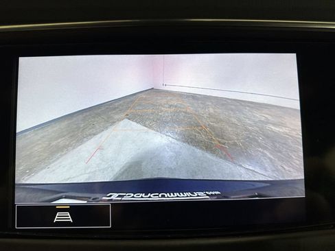 Used 2023 Buick Enclave Essence FWD image 15