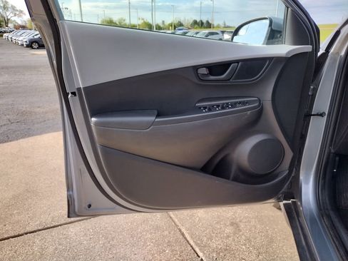 Used 2020 Hyundai Kona SE FWD image 20