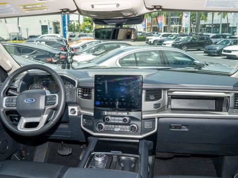 Used 2024 Ford Expedition Max XLT AWD/4WD image 23