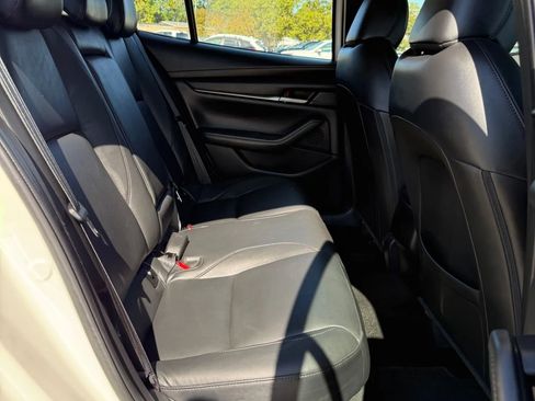 Used 2022 MAZDA MAZDA3 s image 18