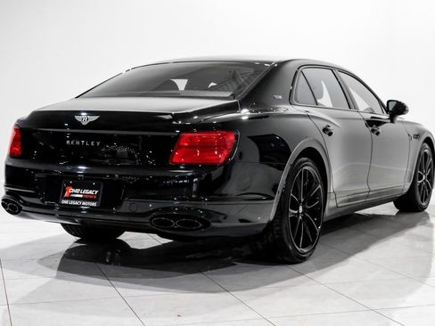 Used 2024 Bentley Flying Spur V8 AWD/4WD image 5