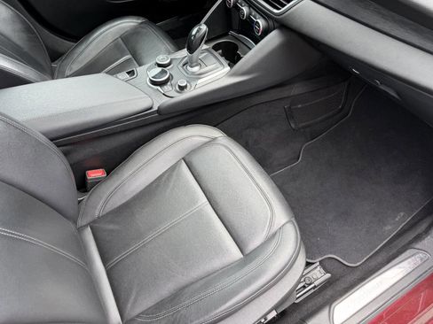 Used 2019 Alfa Romeo Giulia AWD w/ Cold Weather Package image 27
