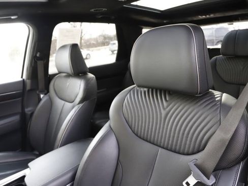 Used 2024 Hyundai Palisade Calligraphy image 12