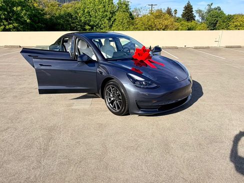 Used 2021 Tesla Model 3 Long Range AWD/4WD image 43