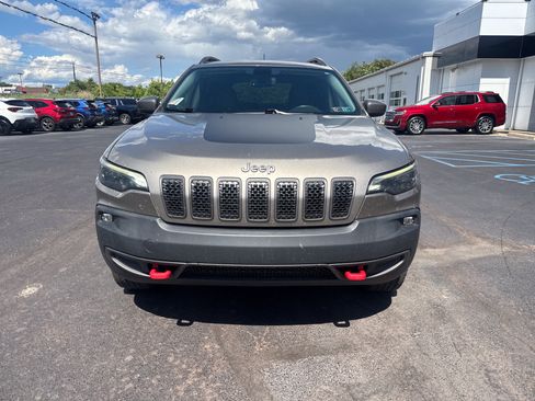 Used 2020 Jeep Cherokee Trailhawk w/ Comfort/Convenience Group AWD/4WD image 9