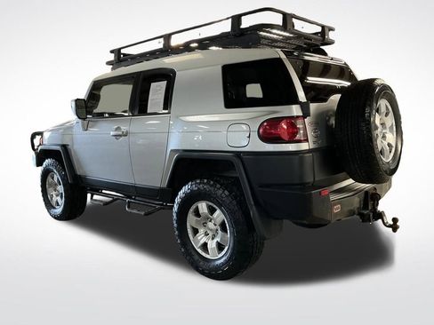 Used 2007 Toyota FJ Cruiser 4WD image 3
