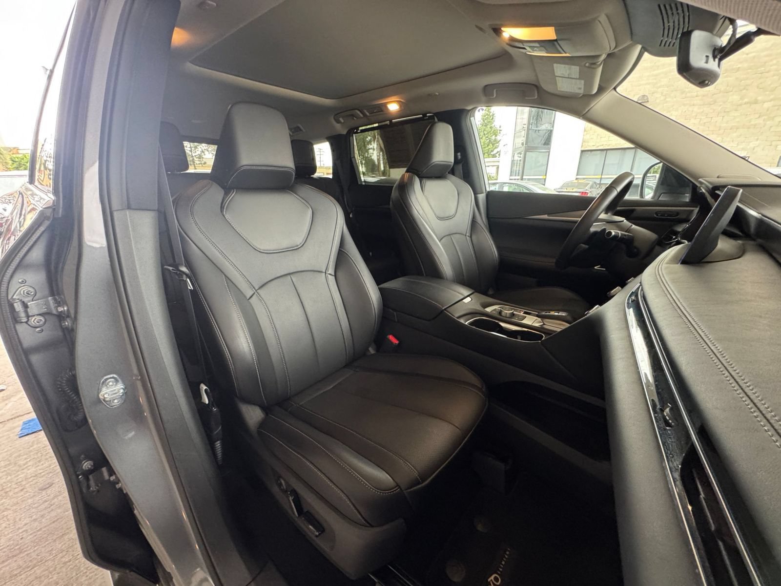 Used 2026 INFINITI QX60 Luxe FWD image 40