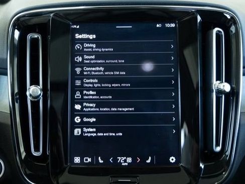 New 2025 Volvo XC40 B5 Plus AWD/4WD image 8