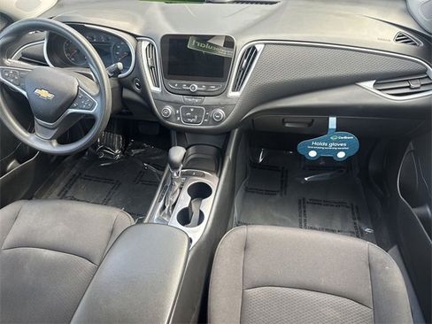 Used 2022 Chevrolet Malibu LS image 28
