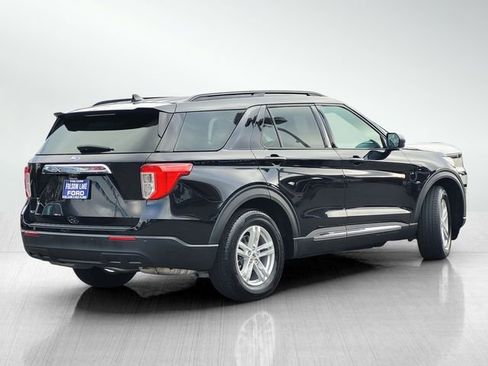 Certified 2022 Ford Explorer XLT image 4