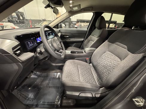 Used 2025 Nissan Kicks SV image 16