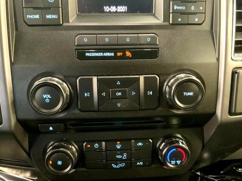 Used 2017 Ford F150 XLT image 16