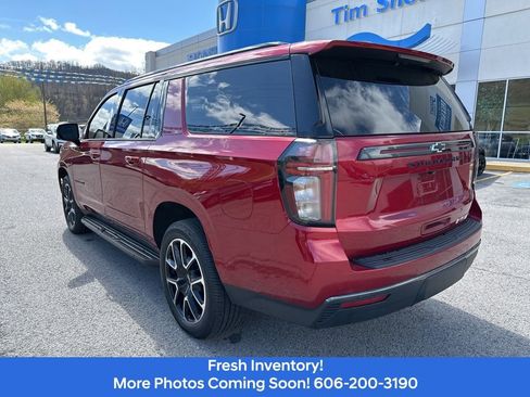 Used 2022 Chevrolet Suburban RST w/ Luxury Package image 3