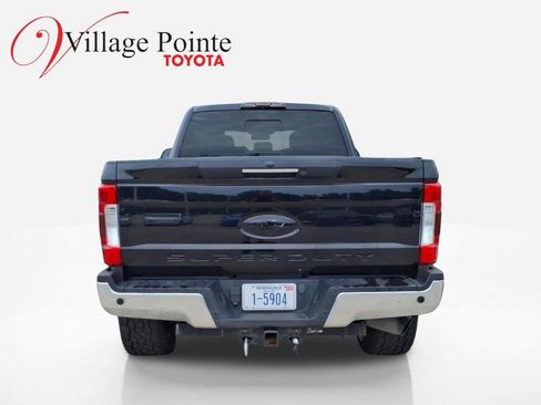 Used 2018 Ford F250 Lariat w/ Lariat Ultimate Package AWD/4WD image 3