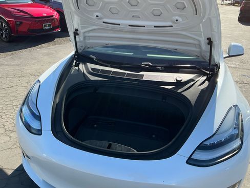 Used 2020 Tesla Model 3 Standard Range Plus image 21