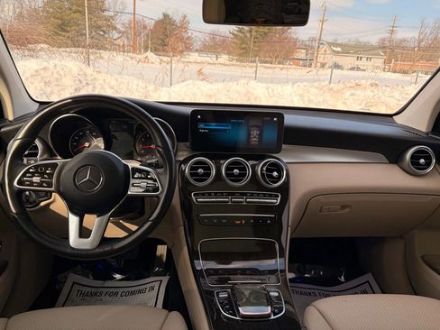 Used 2020 Mercedes-Benz GLC 300 4MATIC image 23