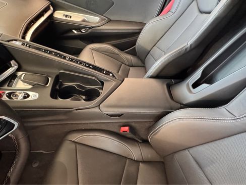 Used 2025 Chevrolet Corvette Stingray Coupe w/ 1LT image 25