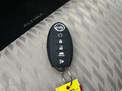 Used 2016 Nissan Altima 2.5 SV FWD image 29