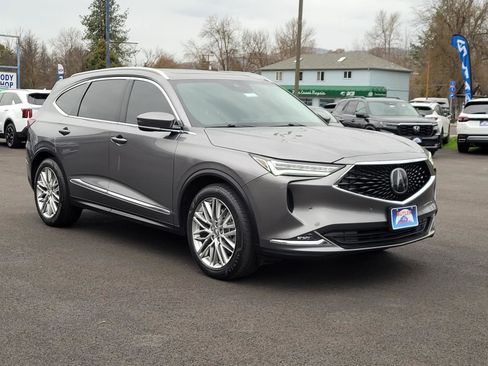 Used 2023 Acura MDX SH-AWD w/ Advance Package image 3