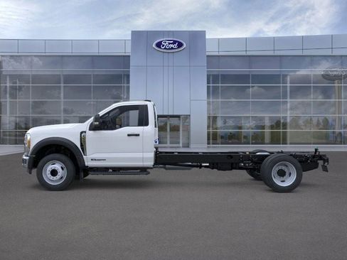 New 2026 Ford F550 2WD Regular Cab Super Duty image 3