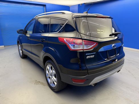 Used 2016 Ford Escape Titanium FWD image 5