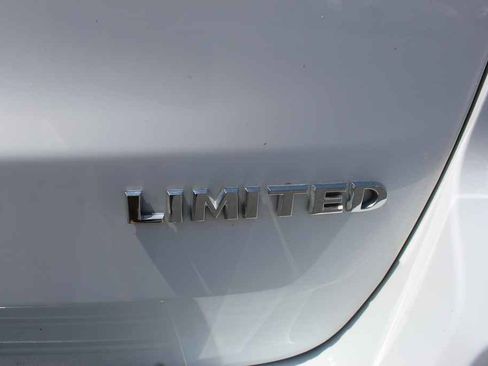 Used 2015 Jeep Grand Cherokee Limited AWD/4WD image 7