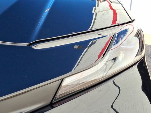 Used 2026 Toyota Camry SE image 8