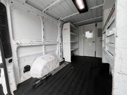 Used 2021 RAM ProMaster 2500 w/ Convenience Group FWD image 16