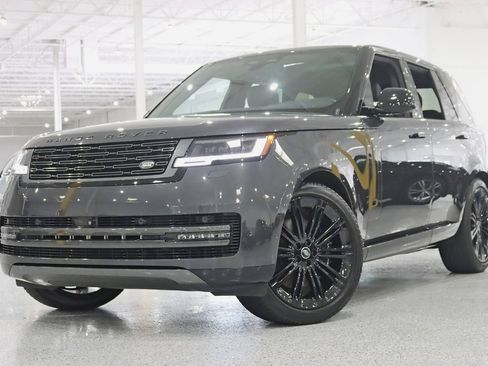 Used 2024 Land Rover Range Rover SE AWD/4WD image 5