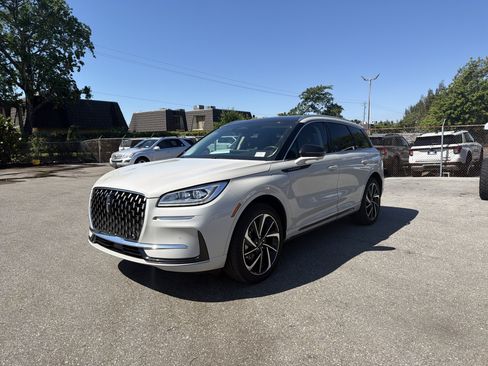 Used 2024 Lincoln Corsair Grand Touring w/ Equipment Group 301A image 2