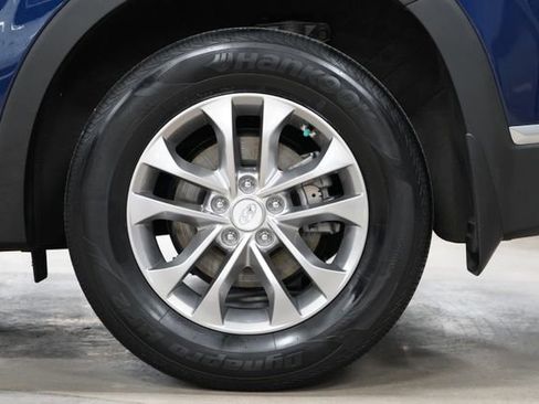 Used 2020 Hyundai Santa Fe SE FWD image 26