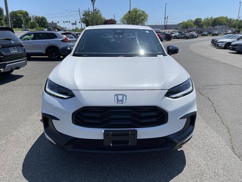 Used 2024 Honda HR-V Sport image 16