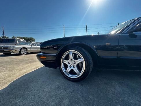 Used 2003 Jaguar XJ8 XJR Supercharged image 12