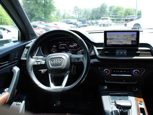 Used 2018 Audi Q5 2.0T Premium Plus w/ Premium Plus Package AWD/4WD image 16
