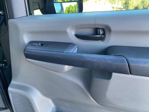 Used 2017 Nissan NV 3500 SV w/ SV Technology Package image 34