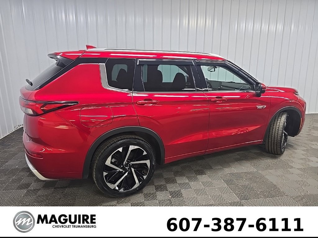 Used 2023 Mitsubishi Outlander SEL AWD/4WD image 3
