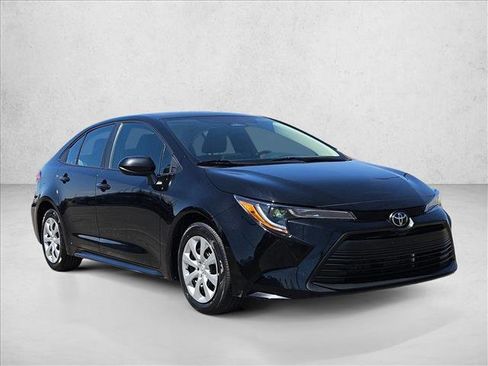 Used 2024 Toyota Corolla LE FWD image 3