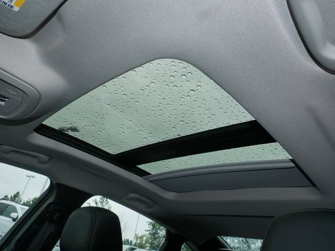 Used 2019 Chevrolet Impala Premier FWD image 32