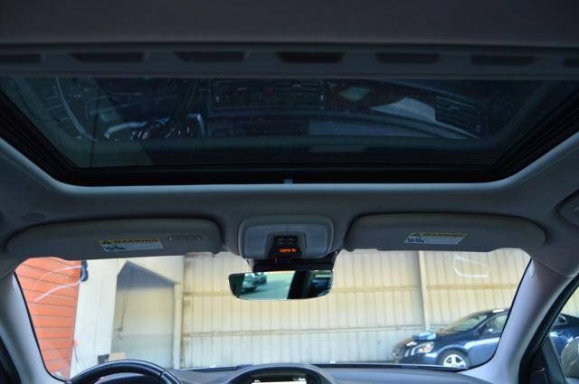 Used 2016 Volvo XC70 T5 Premier w/ Proximity Package FWD image 26