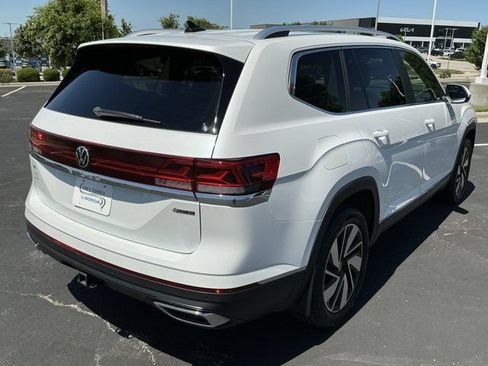 Used 2024 Volkswagen Atlas SEL AWD/4WD image 4