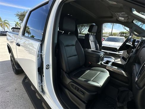 Used 2022 Chevrolet Silverado 2500 LTZ w/ LTZ Plus Package image 32