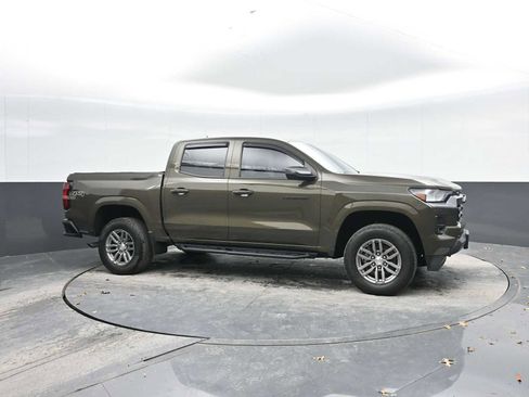 Used 2023 Chevrolet Colorado LT w/ LT Convenience Package image 6