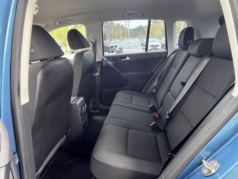 Used 2017 Volkswagen Tiguan Limited w/ Premium Package AWD/4WD image 14