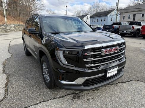 Used 2025 GMC Acadia Elevation image 9